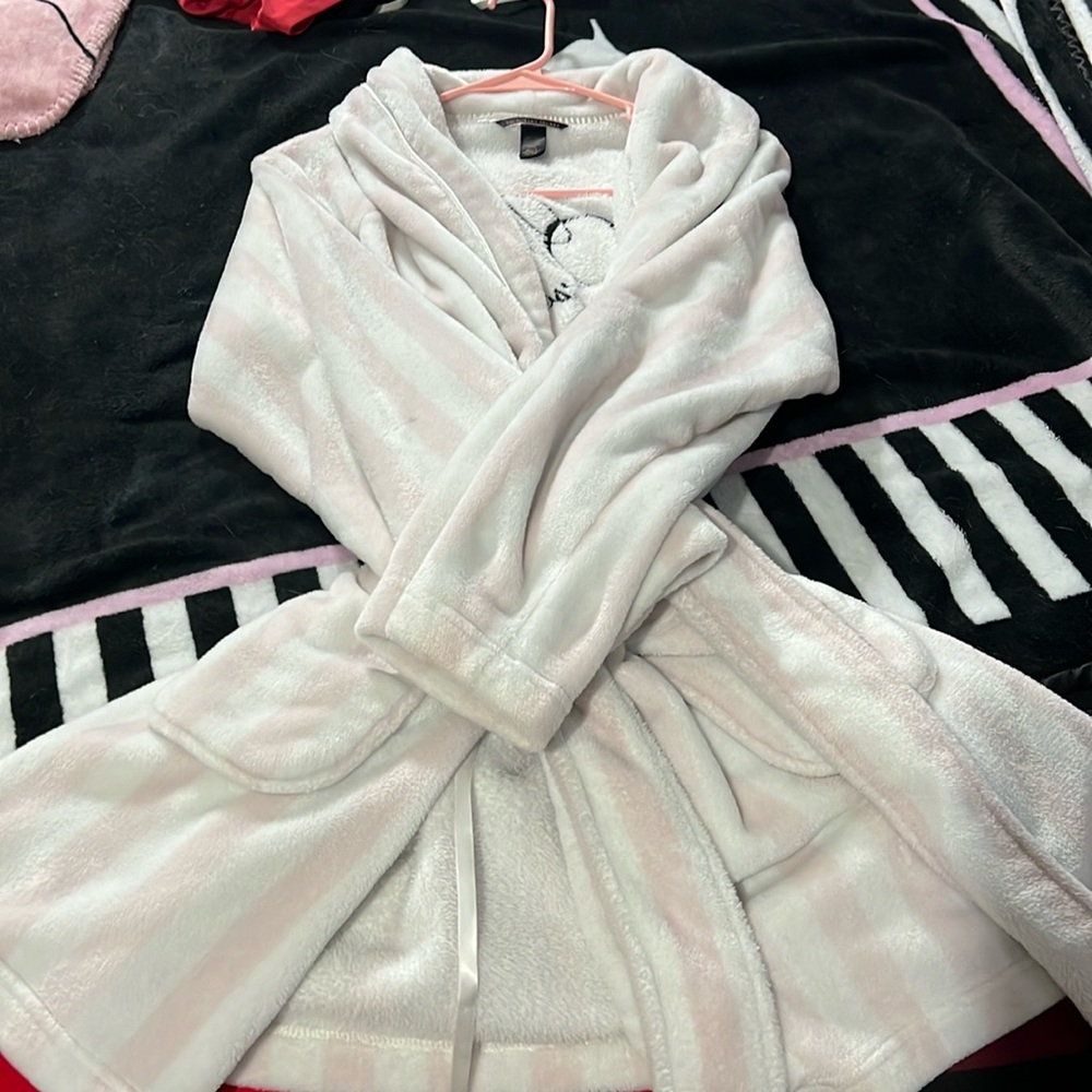 Victoria secret bathrobe
